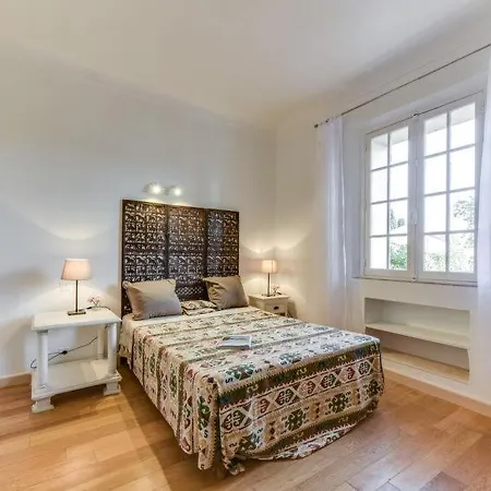 Holiday home Sainte-maxime Sleeps 6 Pool Air Con Wifi
